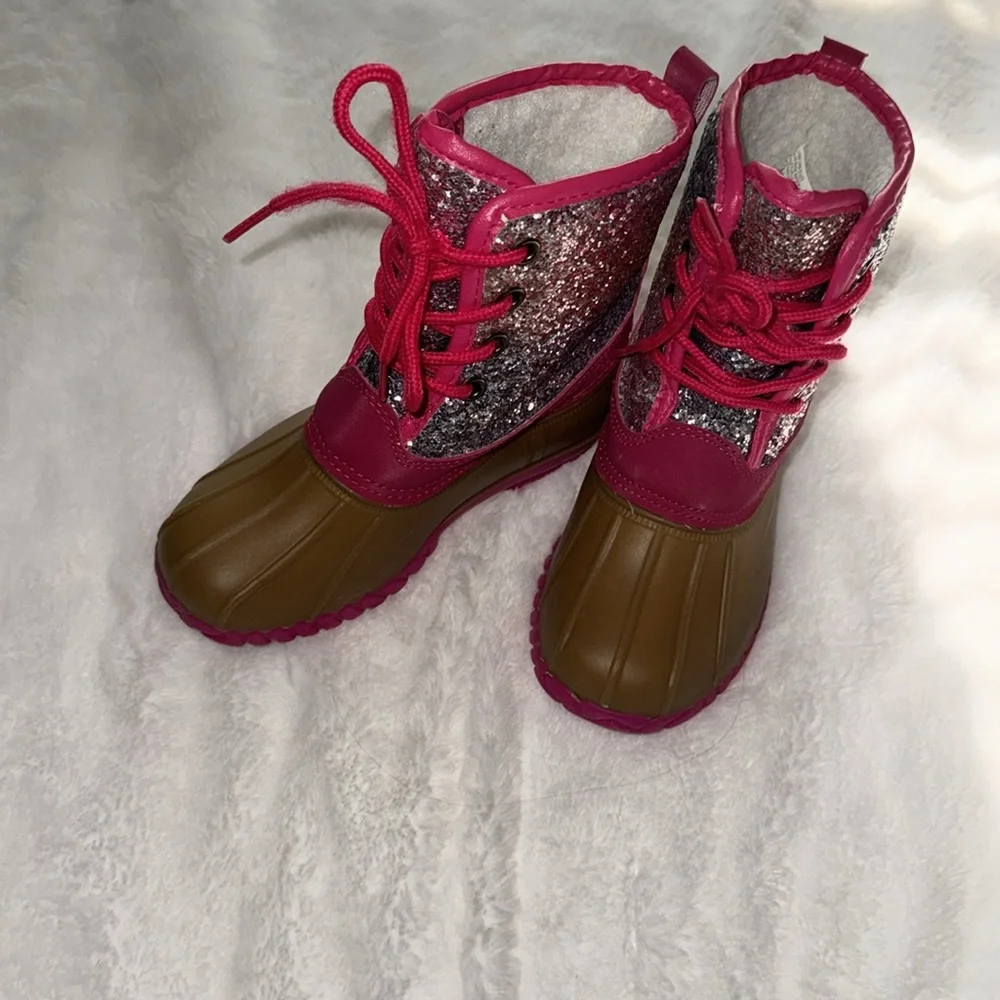 Fab kids size 9 duck boot pink, silver, and silver pink